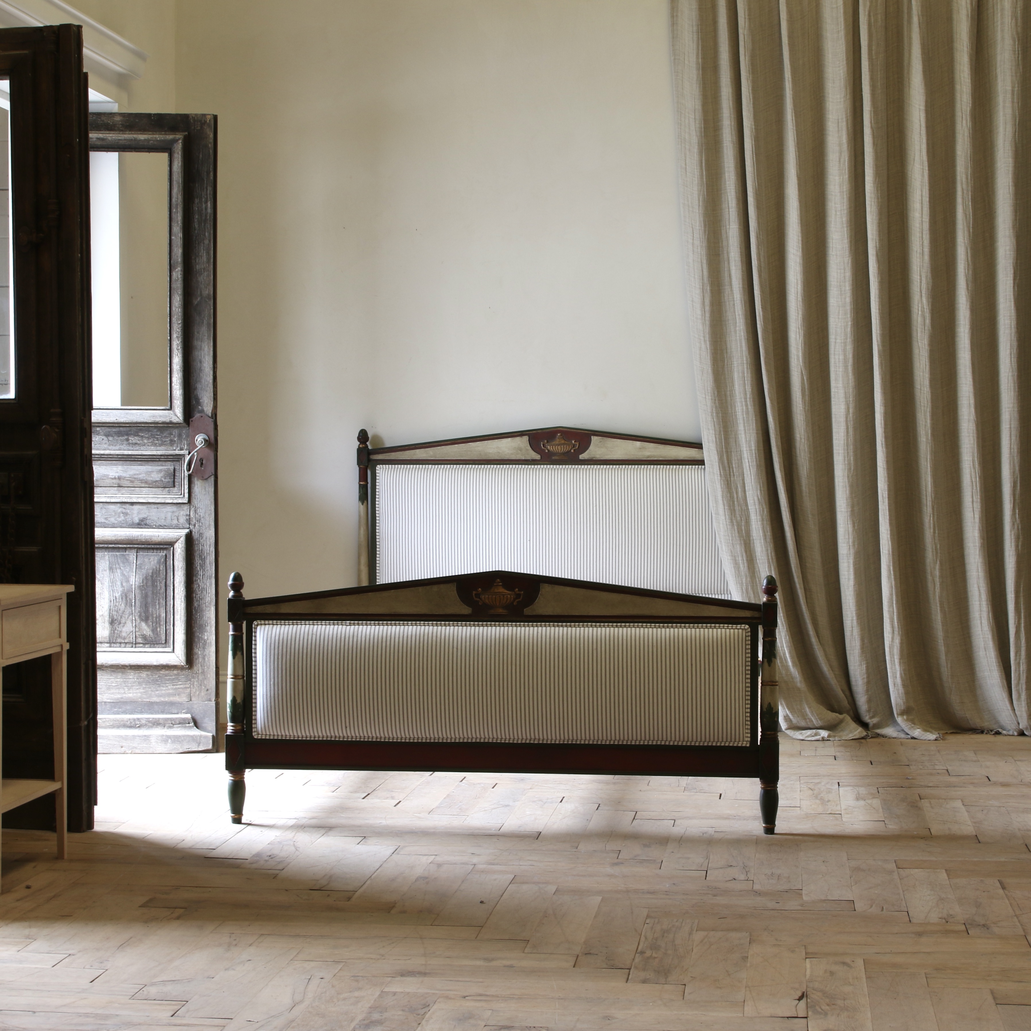 Directoire Bed // JS Editions