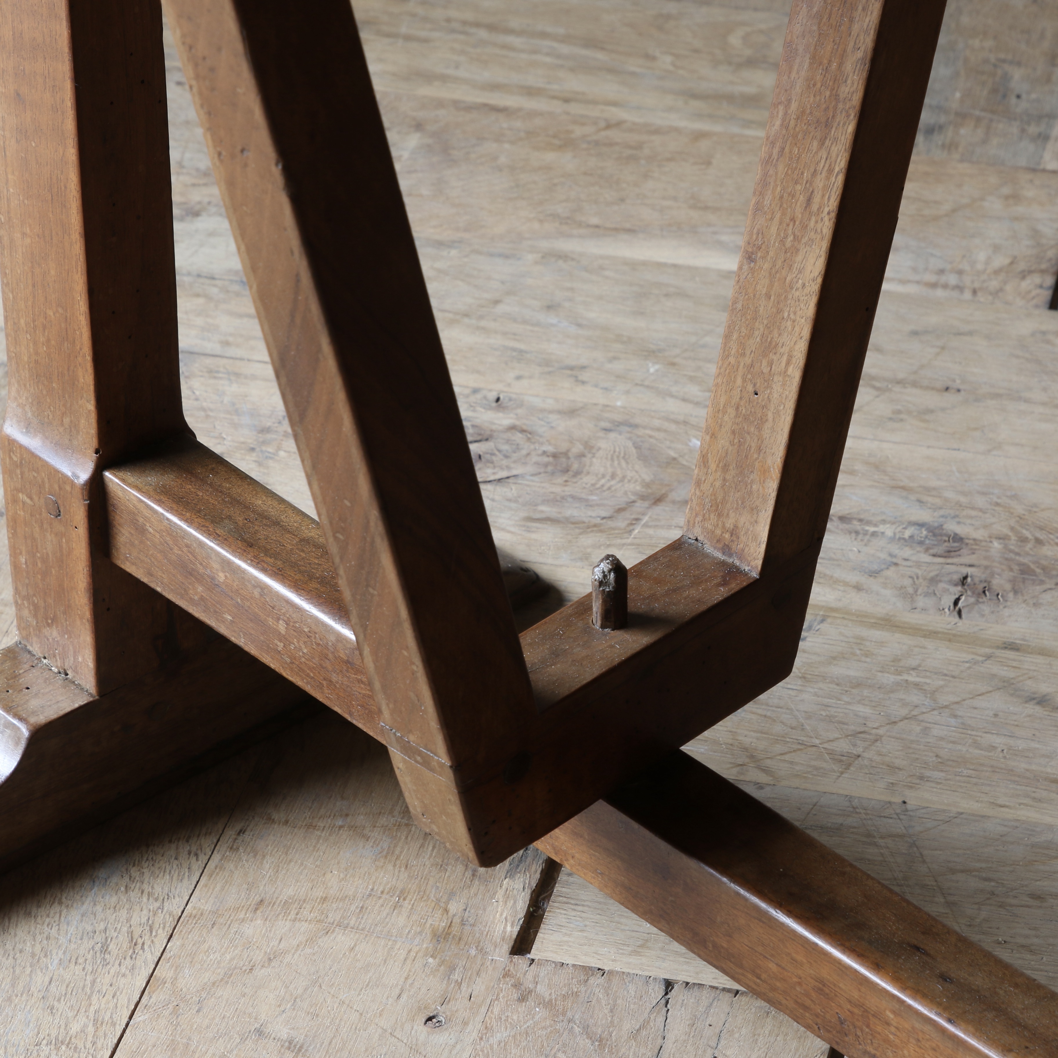 Burgundian Wine Table
