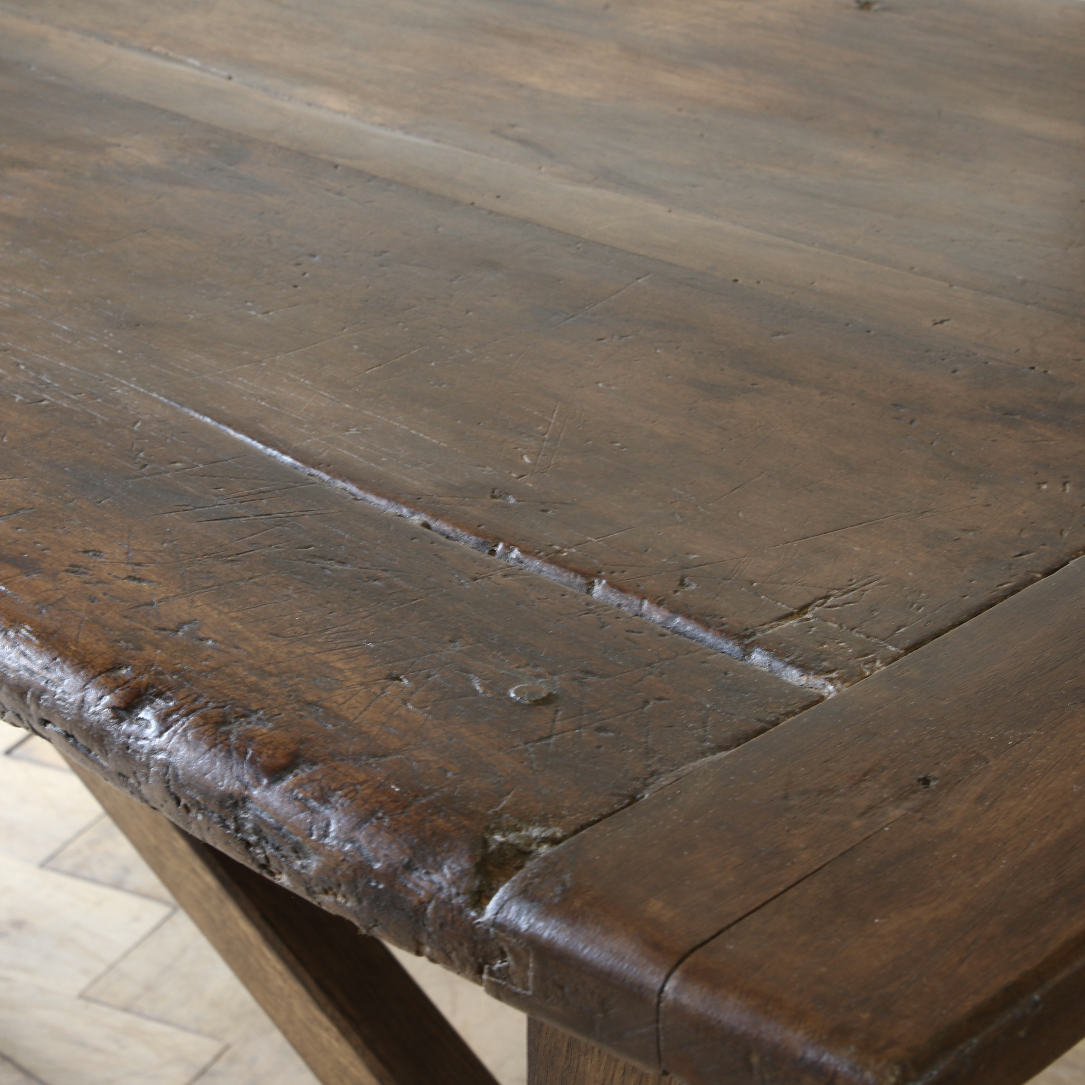 Avignon Side Table - Five Legged // JS Editions