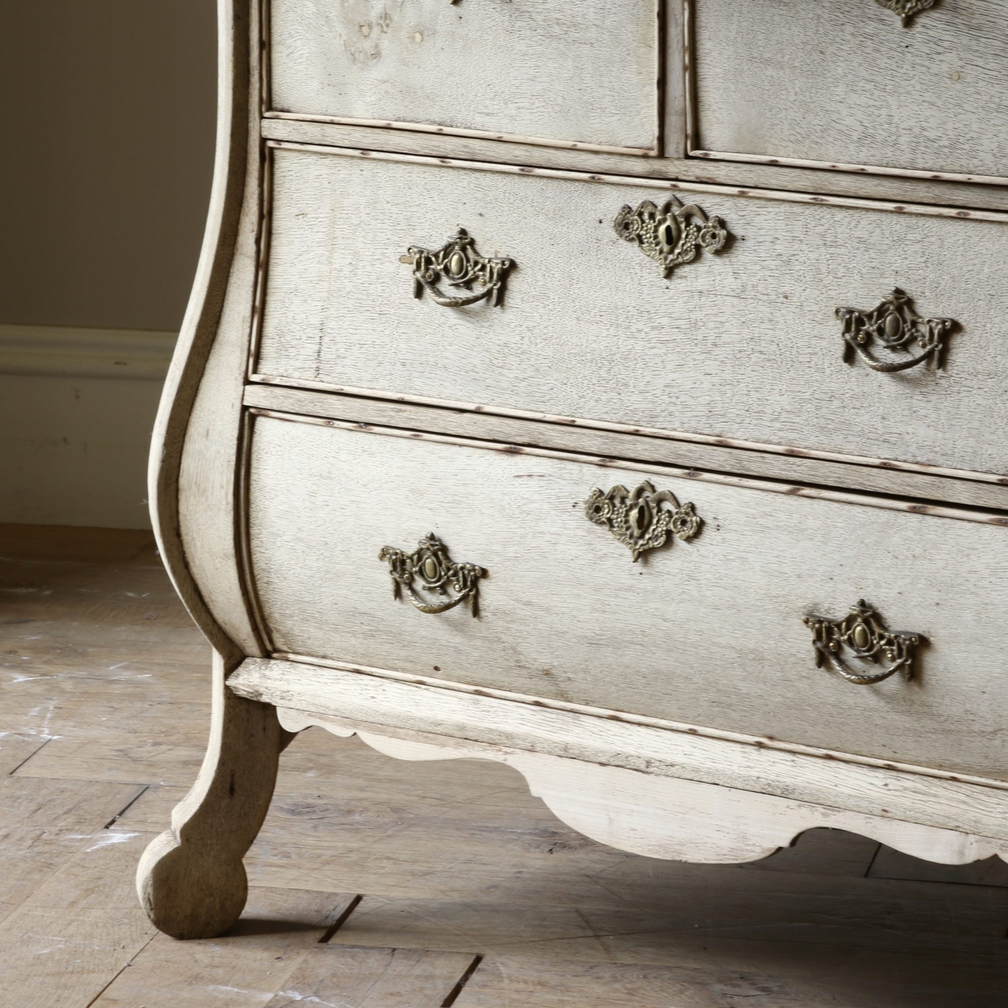 John Stephens & Company | Gustavian Commode (Stock Number 153-16)
