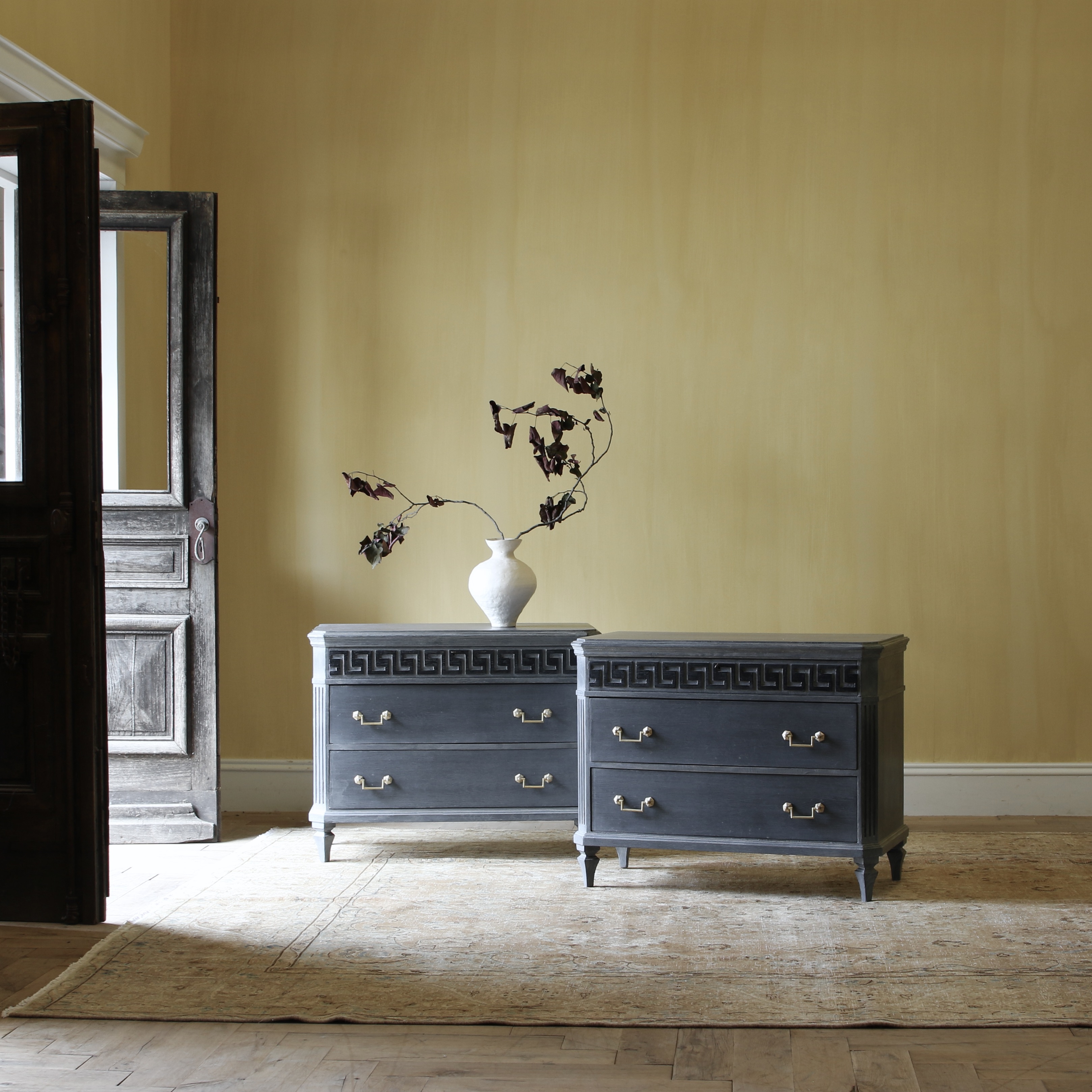 153-32 - Pair of Swedish Commodes