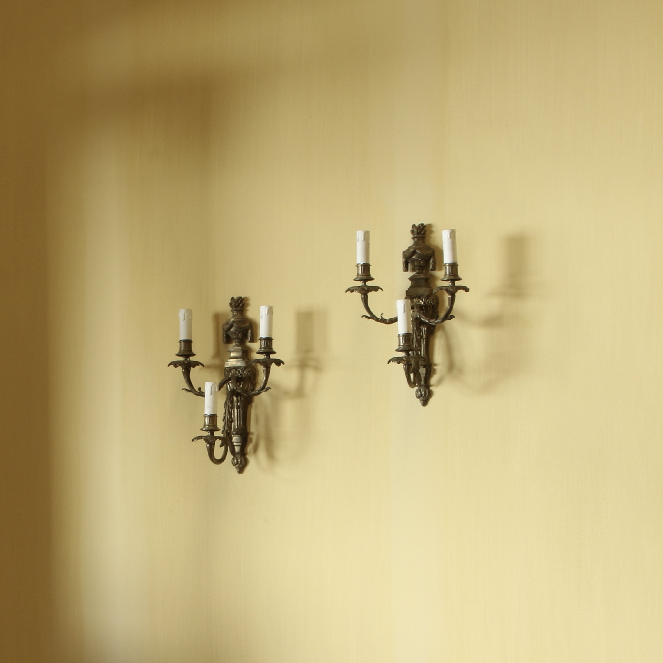 154-04 - Pair of Louis XIV Wall Sconces