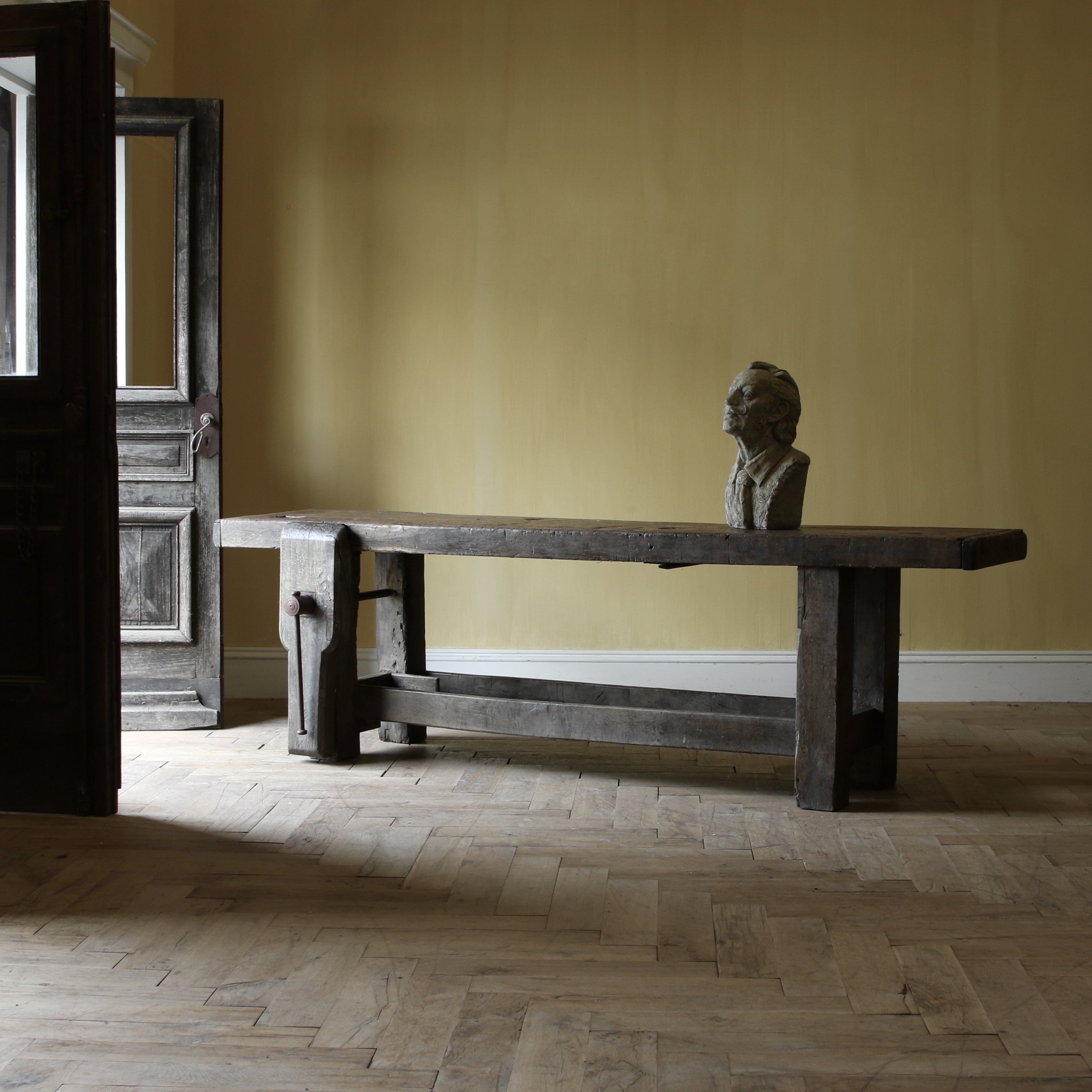 155-20 - French Workbench